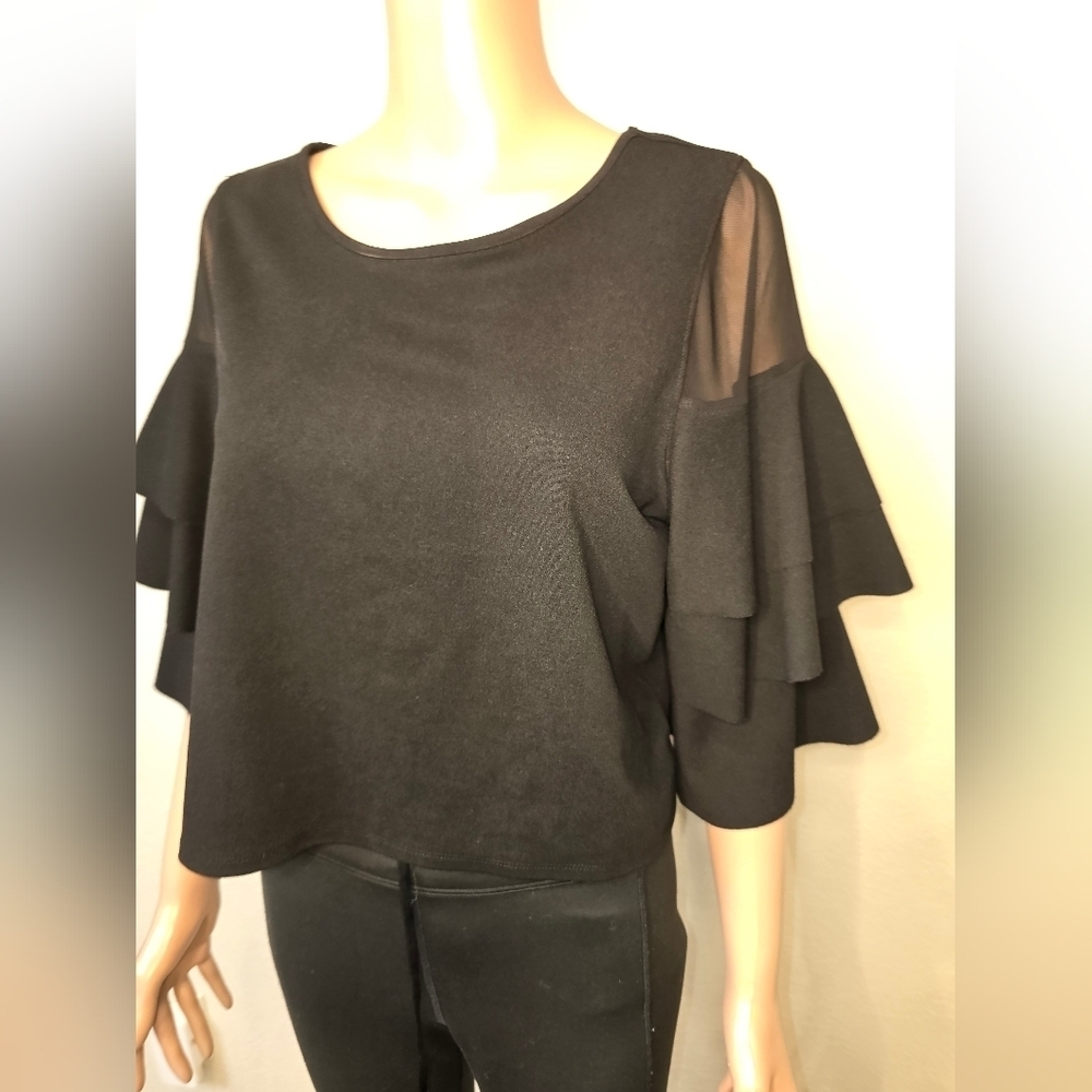 Impulsive Women's Black Blouse with Pleated Sleeves Size Medium - Picture 4 of 8